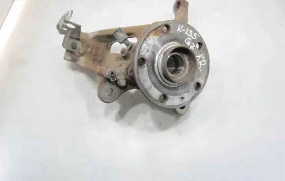 Volkswagen Golf VII Front wheel hub spindle knuckle 5Q0255R