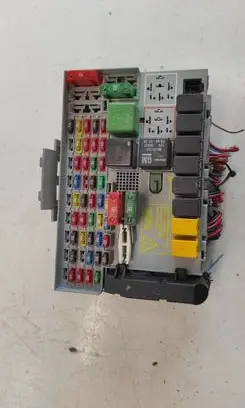 Opel Zafira A Fuse box set 24412497 15344887 24431678