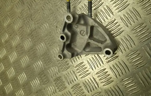 KIA Ceed Engine mounting bracket 230921A