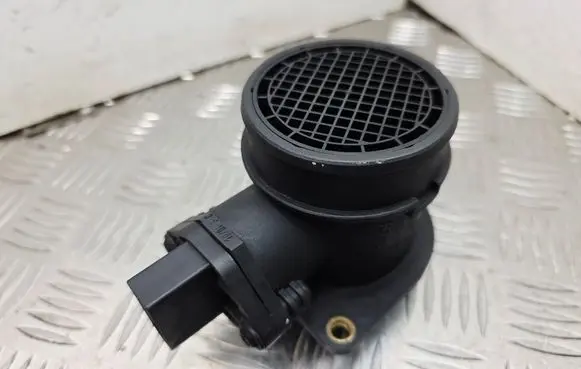 Audi TT Mk1 Mass air flow meter 0280218063 06A906461L