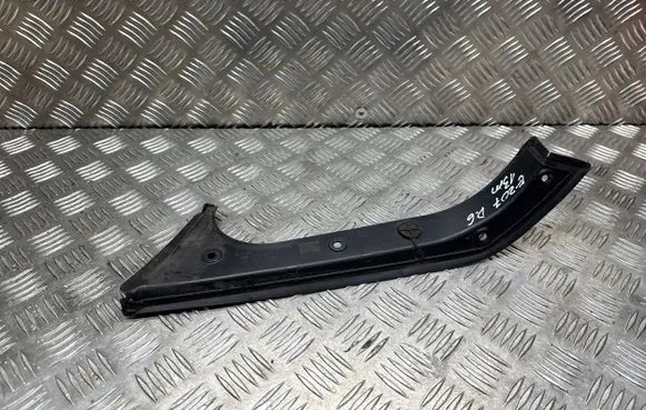 Mercedes-Benz E C207 W207 Other trunk/boot trim element A2076930233 BBP171002