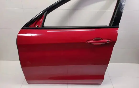 Alfa Romeo Stelvio Front door