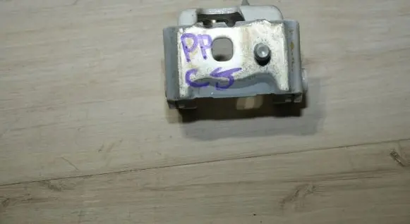 Front door hinge set