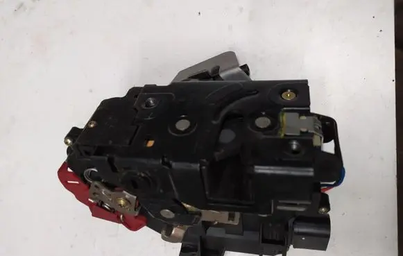 Audi A4 S4 B6 8E 8H Rear door lock 8E0839016C