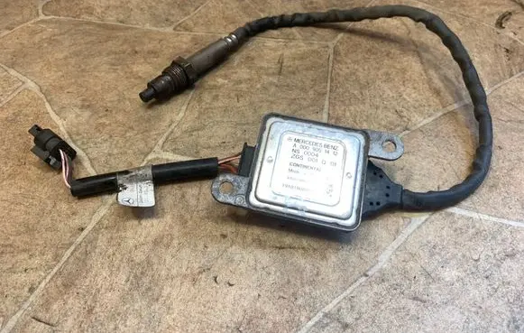 Mercedes-Benz E W212 Lambda probe sensor A0009051412
