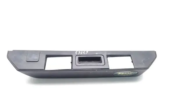 Land Rover Discovery 3 - LR3 Tailgate release/open handle AH22431E76A