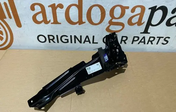 Volvo C40 Headlight/headlamp mounting bracket 32377056