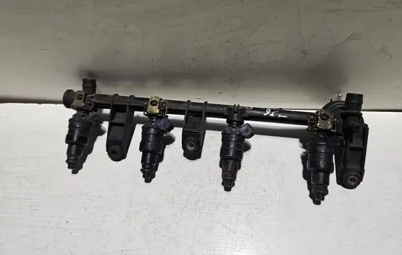 Renault Scenic I Fuel main line pipe 7700864726 866313