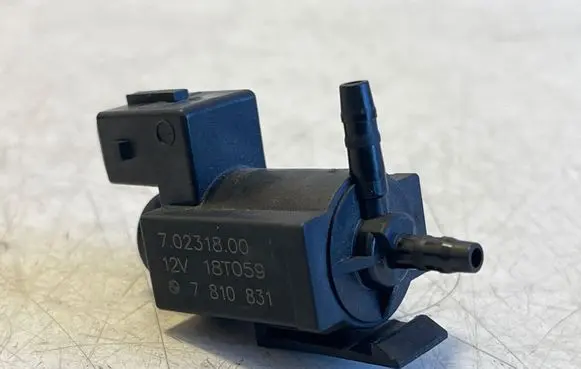 BMW X6 F16 Vacuum valve 70231800 18T059