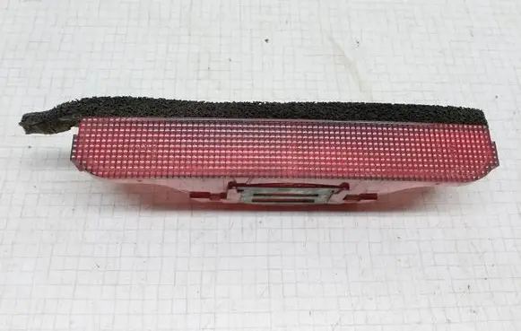 Nissan Almera Tino Third/center stoplight