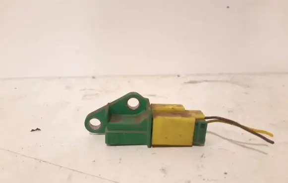 Volkswagen Touran I Airbag deployment crash/impact sensor 5M0909606A 5WK43658