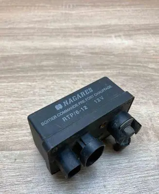 Renault Megane I Glow plug pre-heat relay 7700107794