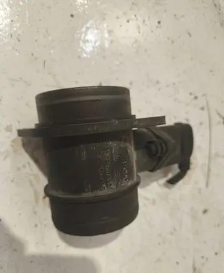 Volkswagen PASSAT B6 Mass air flow meter 0281002531 038906461B