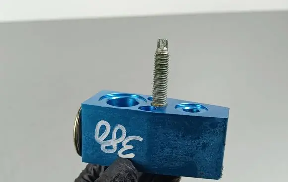 Air conditioning (A/C) expansion valve