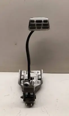KIA Sorento Brake pedal UD0AA0079