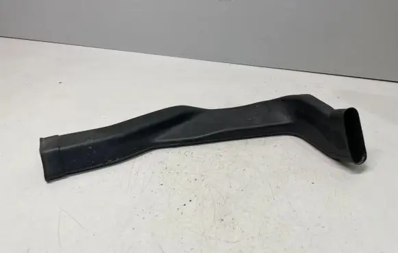 BMW 3 E30 Cabin air duct channel 1888242
