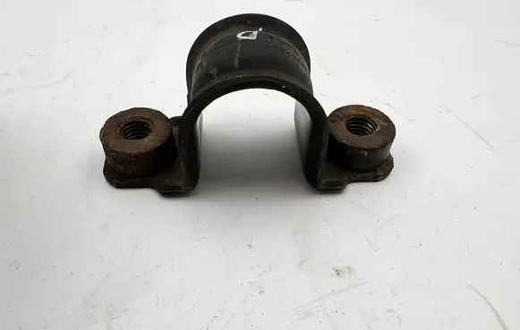 Ford Edge II Sway bar bush bracket, front 