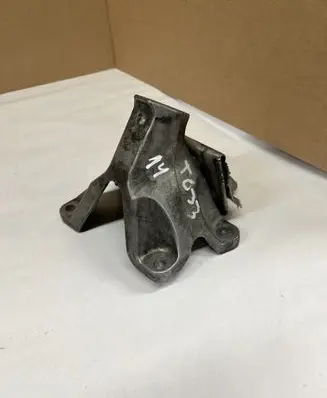 Audi A5 8T 8F Engine mounting bracket 8K0199387T