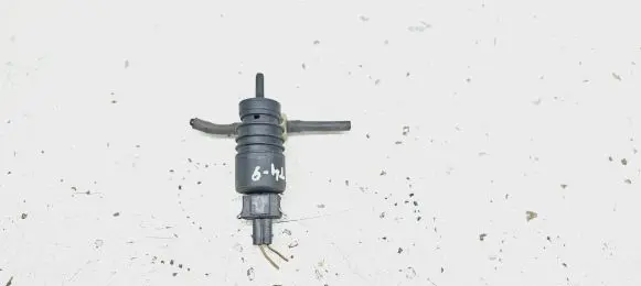 Volkswagen Multivan T4 Windscreen/windshield washer pump