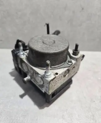 Nissan Note (E11) ABS Pump 0265800518 98921M0533