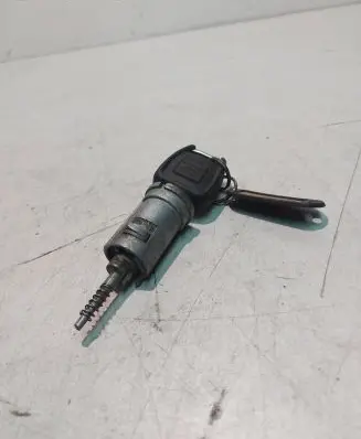 Opel Combo C Ignition key/card 13107754