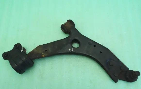 Ford Kuga I Front control arm 8V413A423AB 4M513063AA