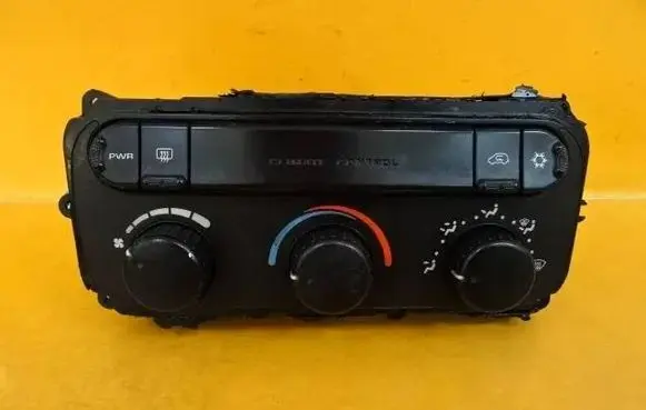 Chrysler Voyager Climate control unit 05005038AA