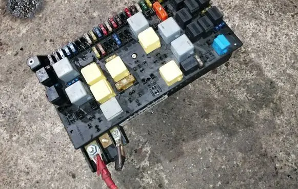 Mercedes-Benz ML W163 Fuse module 1635450205