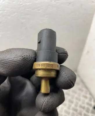 Volkswagen Golf IV Coolant temperature sensor 078919501c