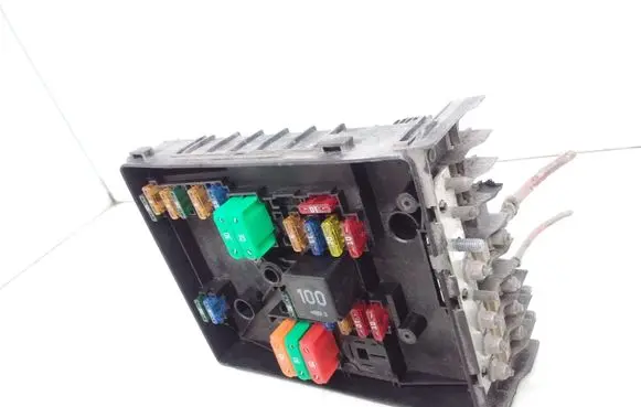 Volkswagen Touran I Fuse module 1K0937125A