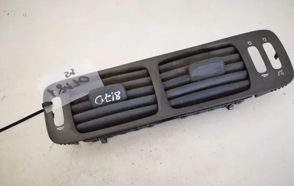 Volvo S70 V70 V70 XC Dash center air vent grill 9481651