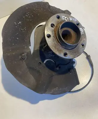 BMW 5 E60 E61 Front wheel hub 6760953