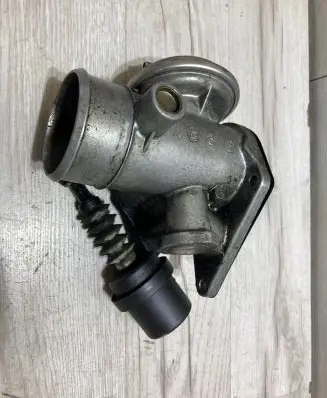 Mercedes-Benz C W203 EGR valve A6110980117