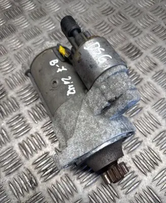 Volkswagen PASSAT B7 Starter motor 02E911024H 120613