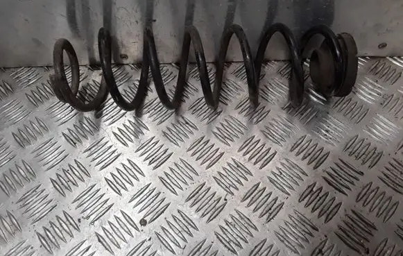 Volkswagen Polo Rear coil spring