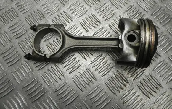 Audi A3 S3 A3 Sportback 8P Piston with connecting rod 06HQ