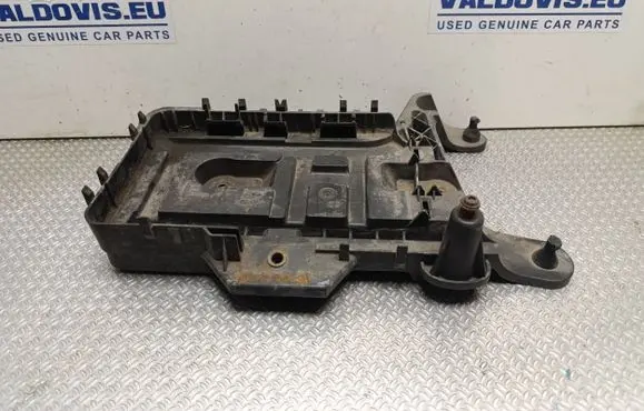Volkswagen Caddy Battery tray 1K0915333