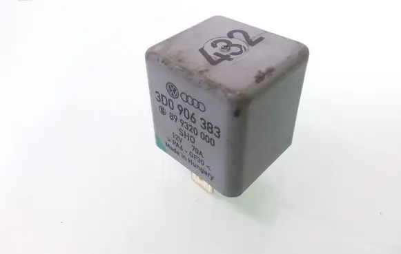 Volkswagen Touareg I Other relay 3D0906383 432