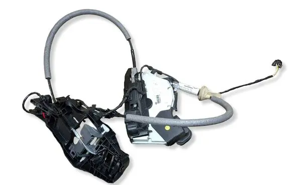 Volkswagen PASSAT B8 Rear door lock 5E0839015 3G0839085G 510837811D