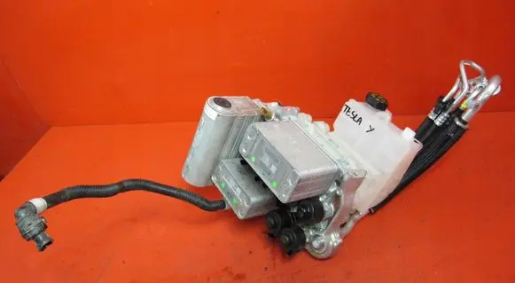 Tesla Model Y Other devices 1547595A2F 150685900D