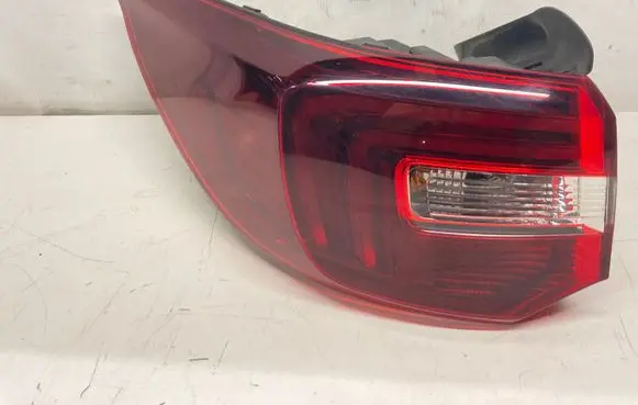 Opel Grandland X Rear/tail lights YP00098380