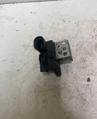 Citroen Berlingo Coolant fan relay 9830143880