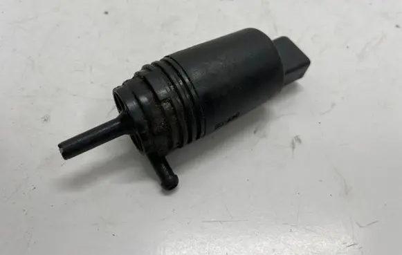 BMW 3 F30 F35 F31 Windscreen/windshield washer pump 8377612