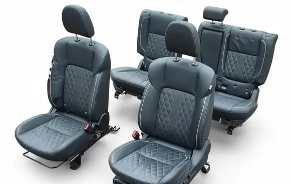 Mitsubishi Outlander Second row seats 202510240945