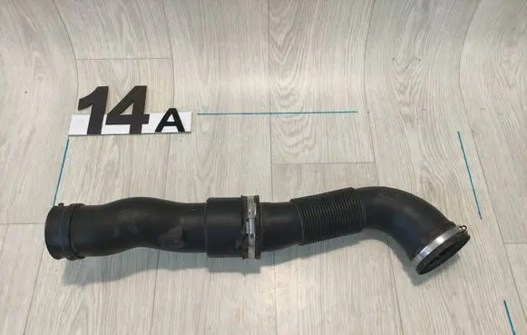 Opel Astra J Air intake hose/pipe 13254633 1039896S01 315875880