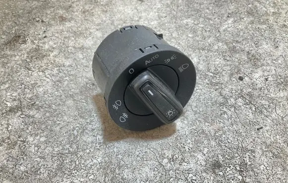 Light switch