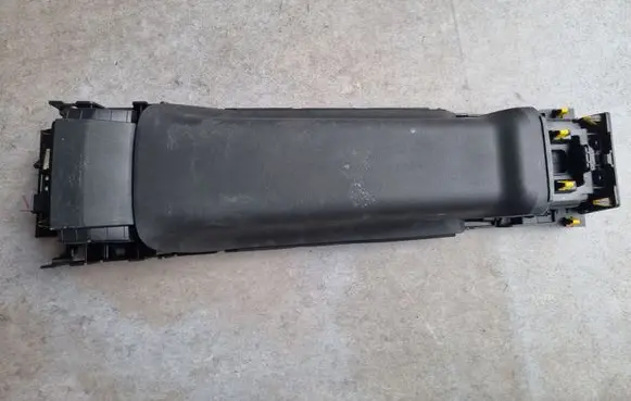 Hyundai IONIQ 6 Center console 