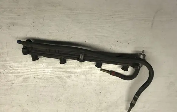 Ford Fiesta Fuel main line pipe 95BF9D280CD