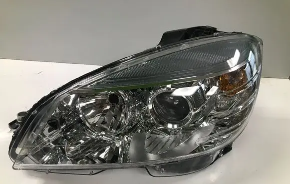 Mercedes-Benz C W204 Headlight/headlamp A2048208761 030252500300USAVERSION