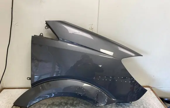 Mercedes-Benz Sprinter W906 Fender 